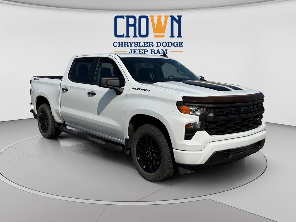 2023 Chevrolet Silverado 1500 Custom in Summit White — front three-quarter view