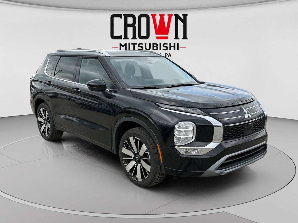 2026 Mitsubishi Outlander SEL in Labrador Black Pearl — front three-quarter view